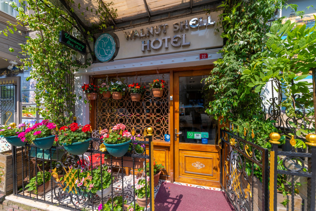Walnut Shell Hotel — фото
