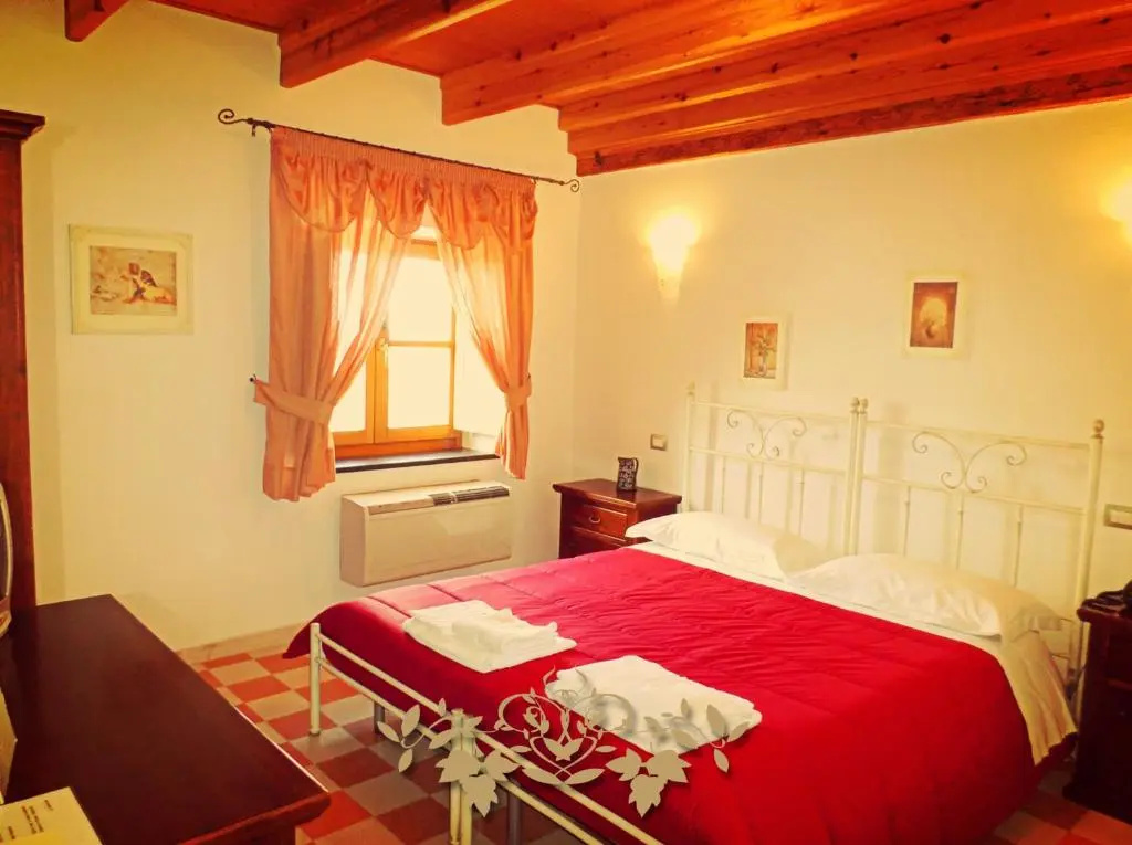 Standard Double room (full double bed)
