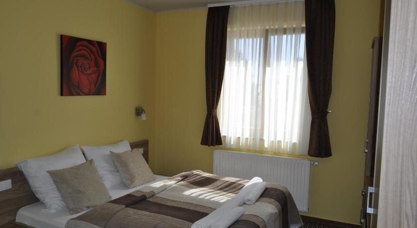 Hotel Zarja by null
