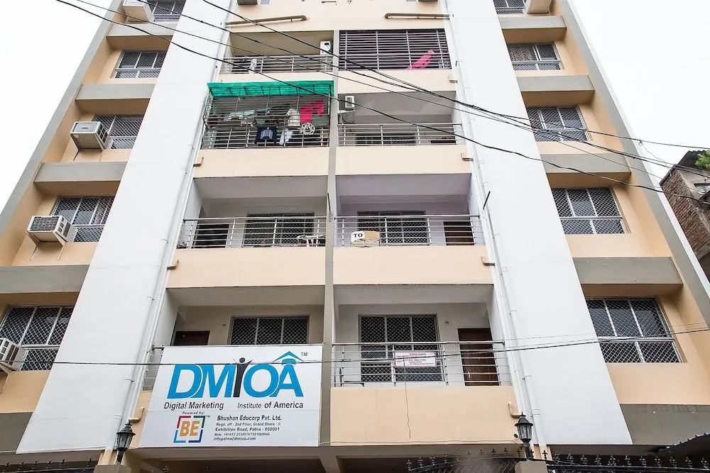 OYO 16360 Green Homes