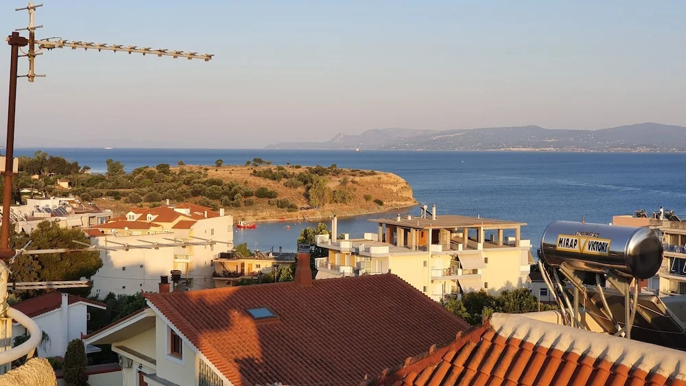 Lefkadi Apartments by the sea