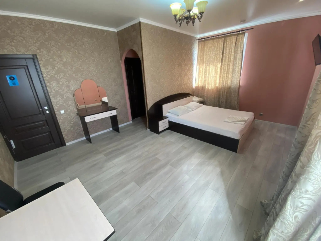Standard Double room with balcony (full double bed)