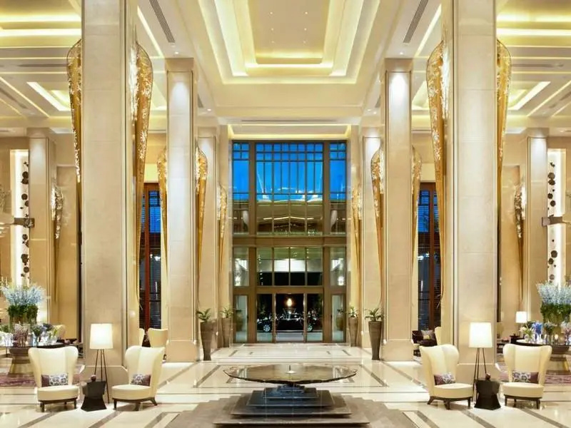 Lobby & Reception