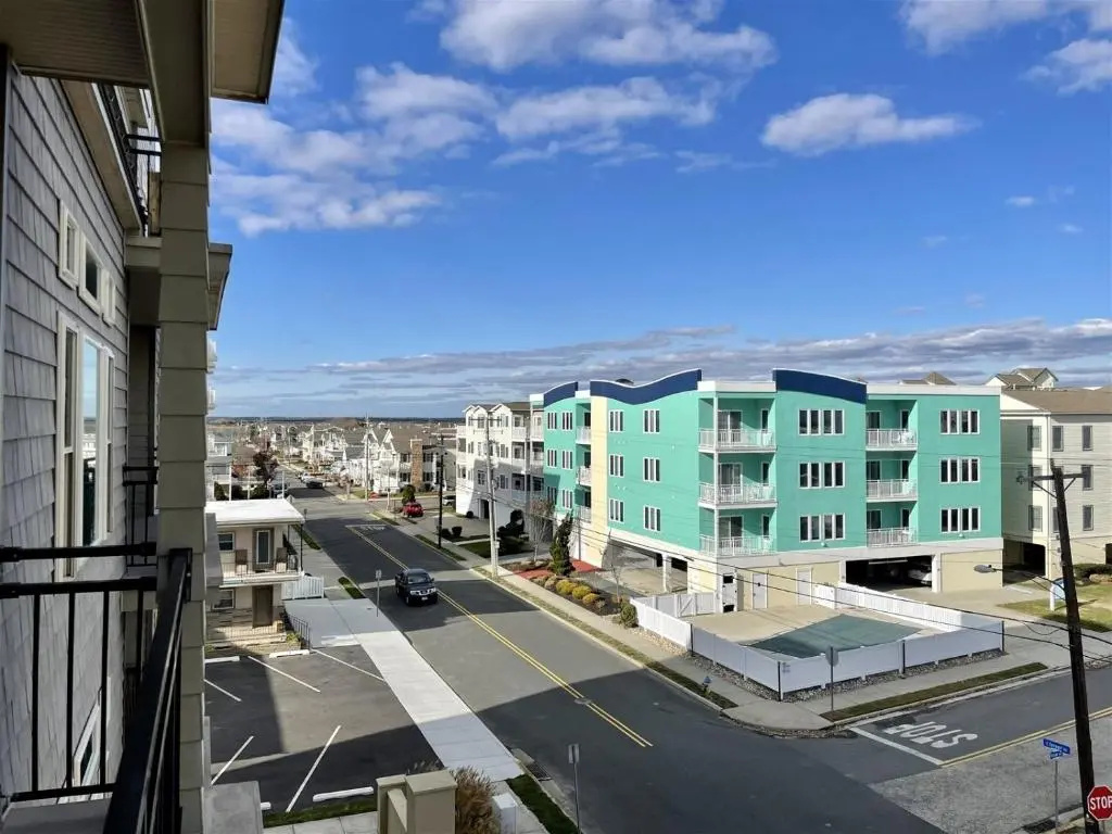 Wc408 East Farragut Road, Unit 302