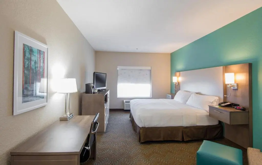 Holiday Inn & Suites Lake City by IHG - Chambres