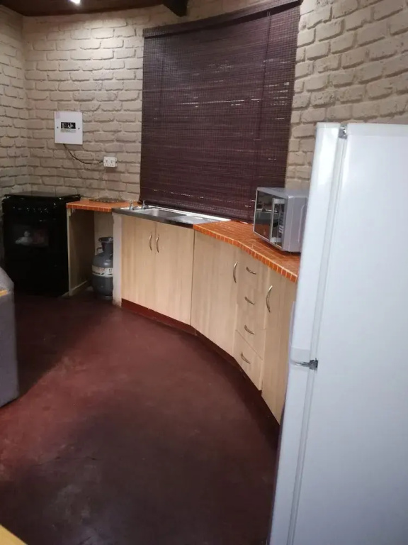 Double Cottage (full double bed)