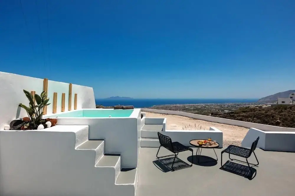 Lackos Luxury Suites