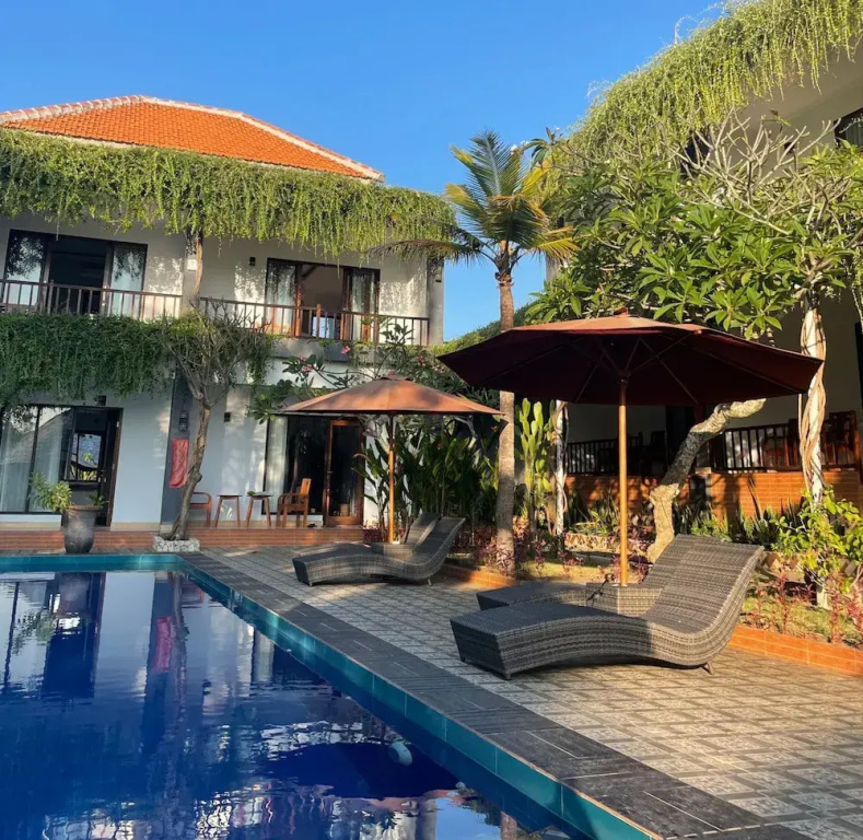 Tinggian Hill Retreat
