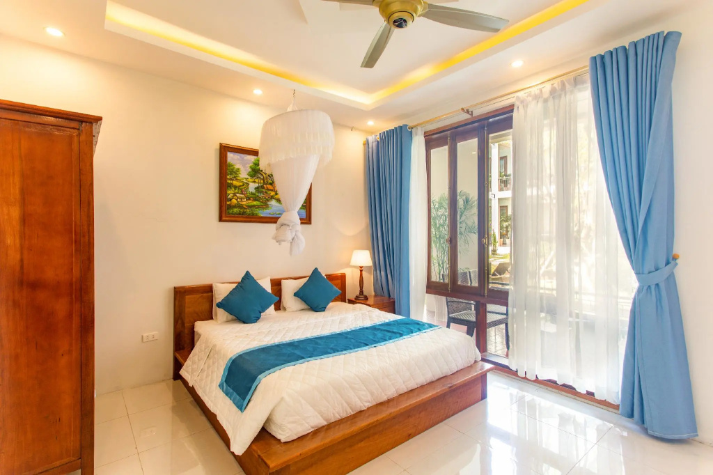 Deluxe Double room (full double bed)