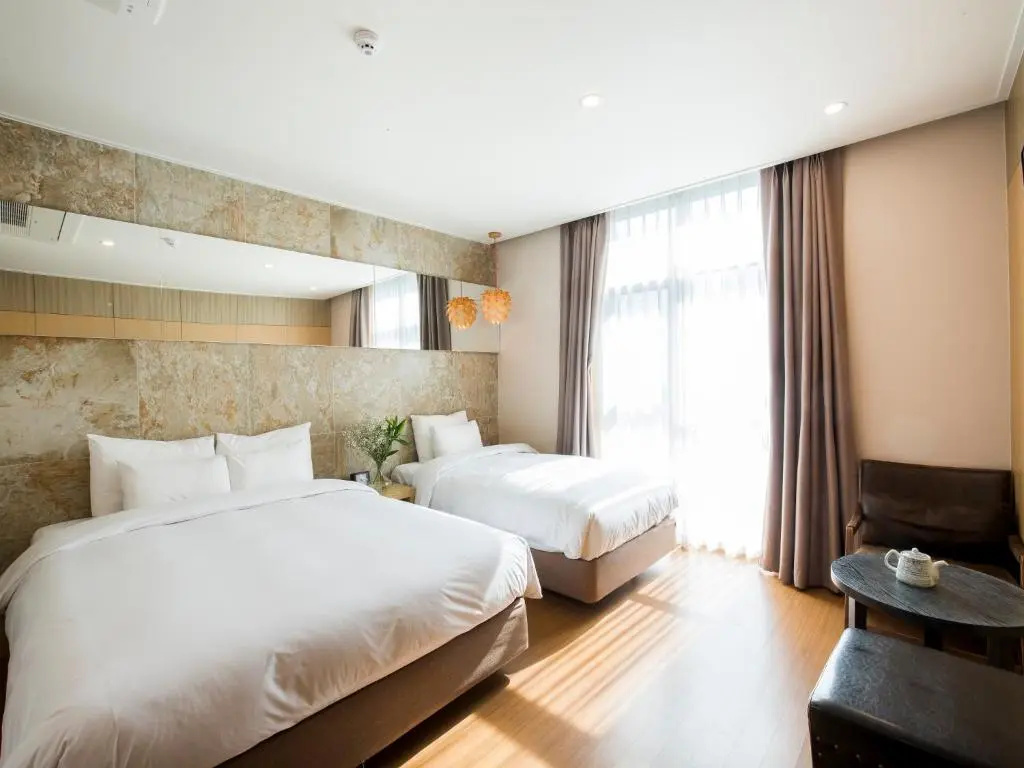 Deluxe Double room (twin beds)