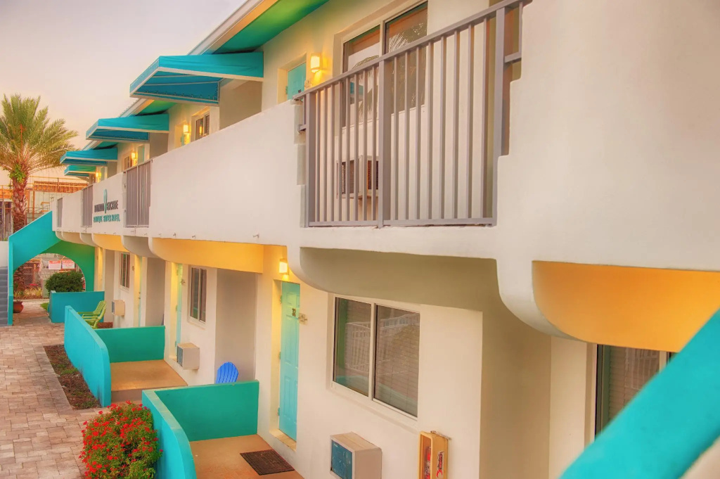 Hollywood Beachside Boutique Suites Room Type - Standard Double room (full double bed)