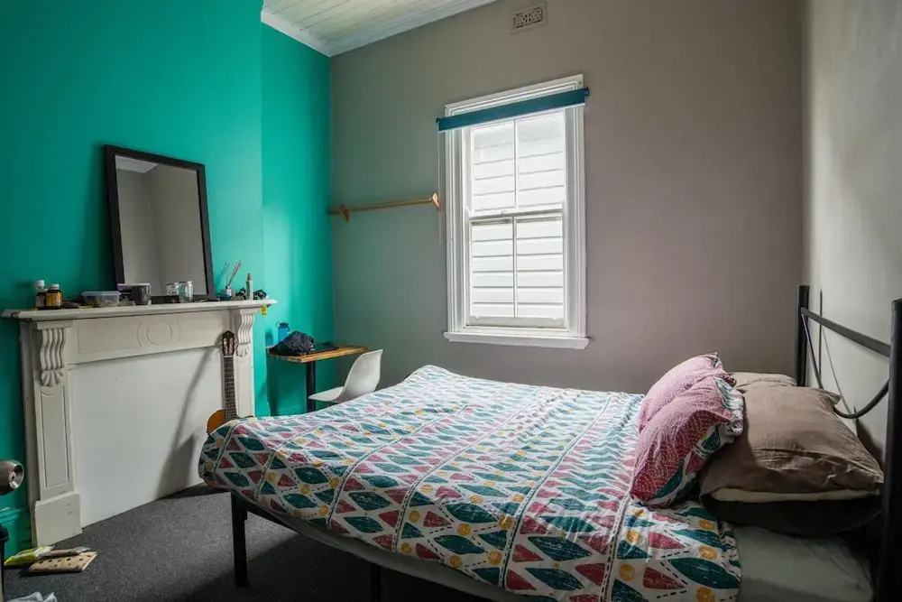 Economy room