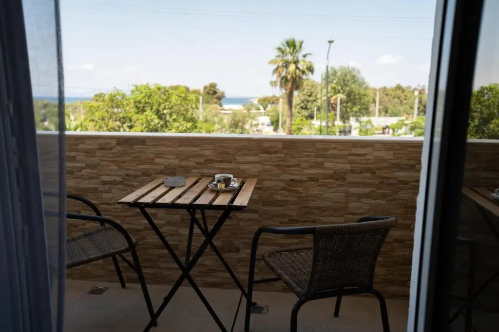 Deluxe Double room with sea view (full double bed)