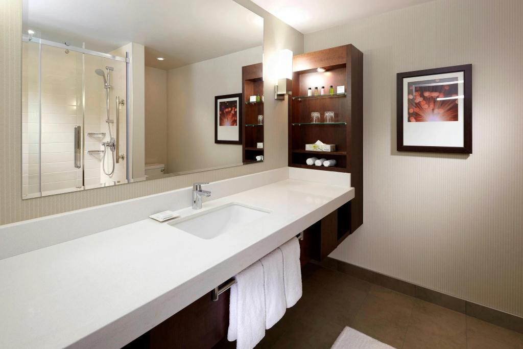 Delta Hotels by Marriott Montreal - Général