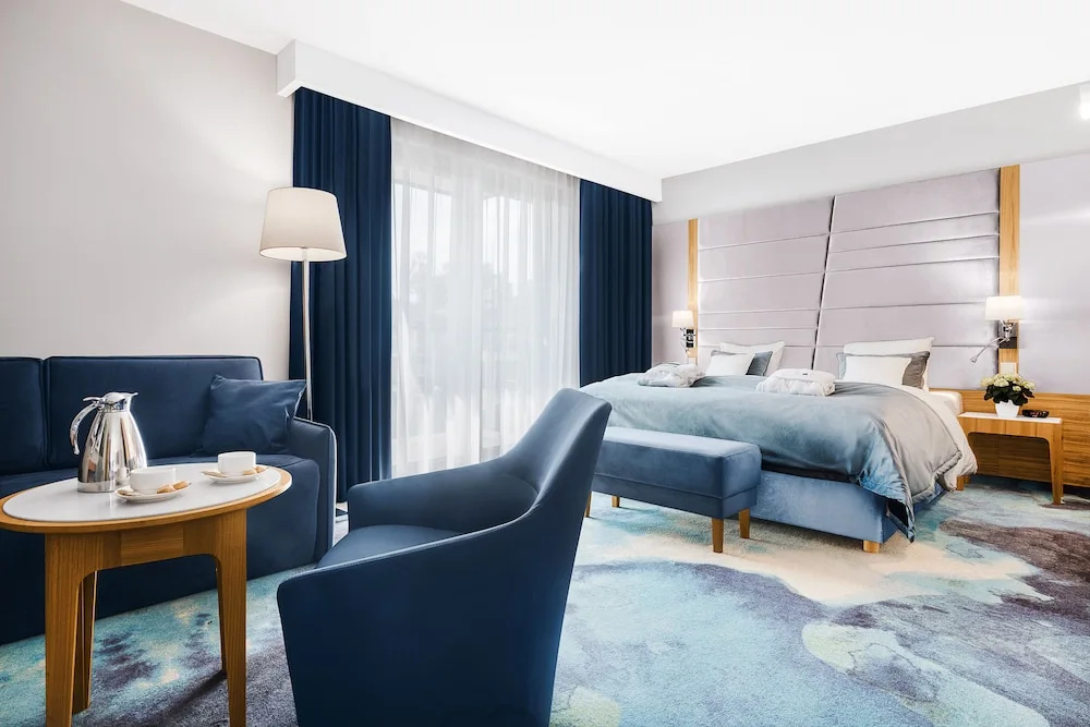 Deluxe Double room with balcony (full double bed)
