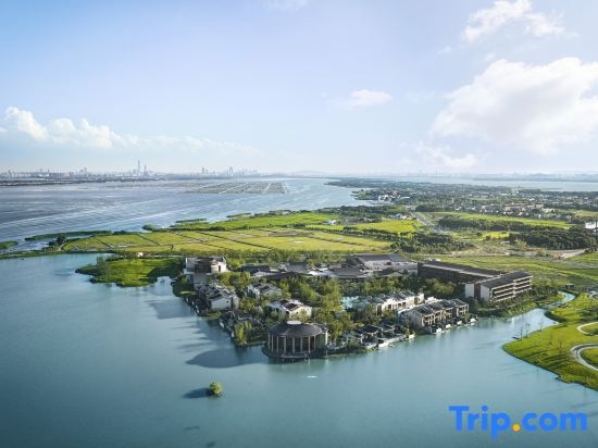 Beach & Waterfront