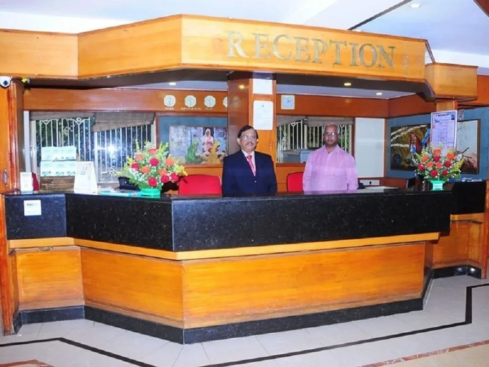Lobby & Reception