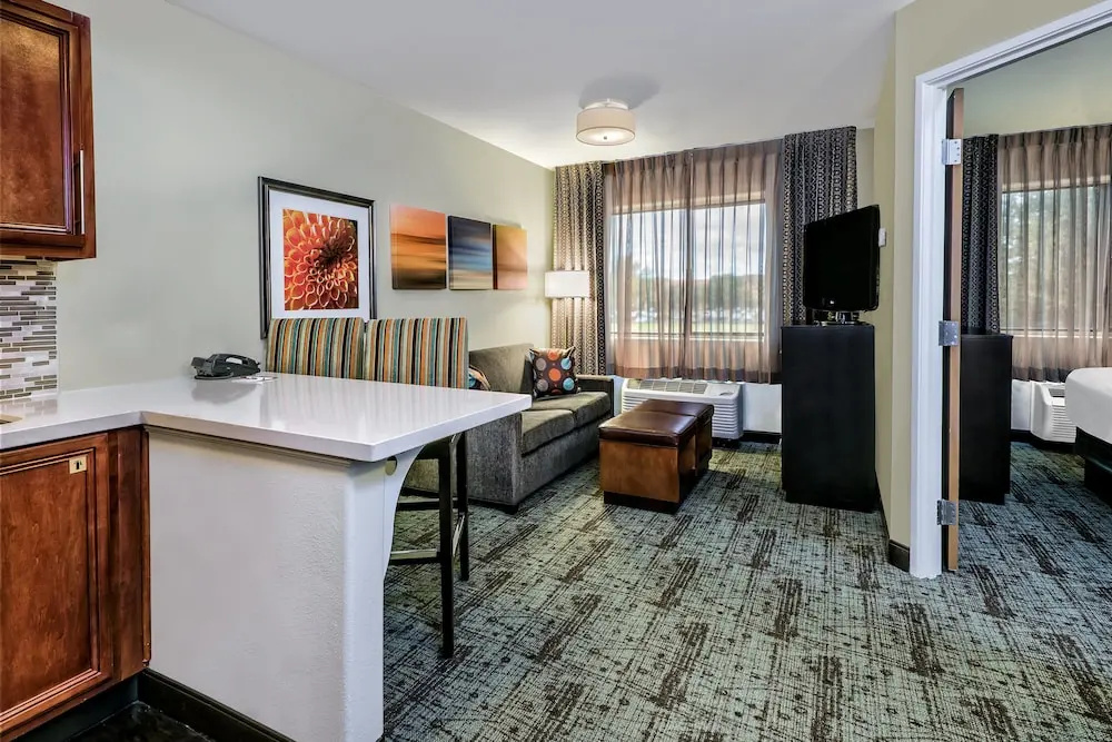 Staybridge Suites Lubbock - University Area by IHG - Chambres