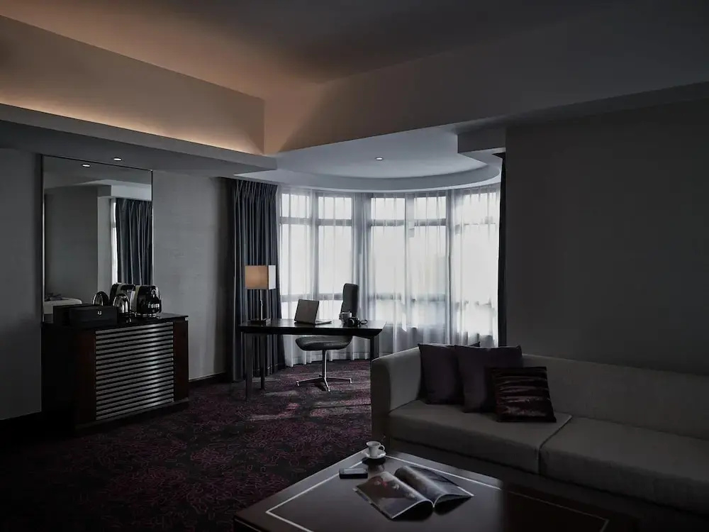 Executive Double Club Suite (full double bed)