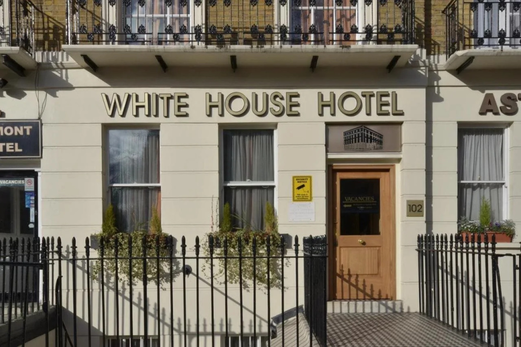 White House Hotel London — фото