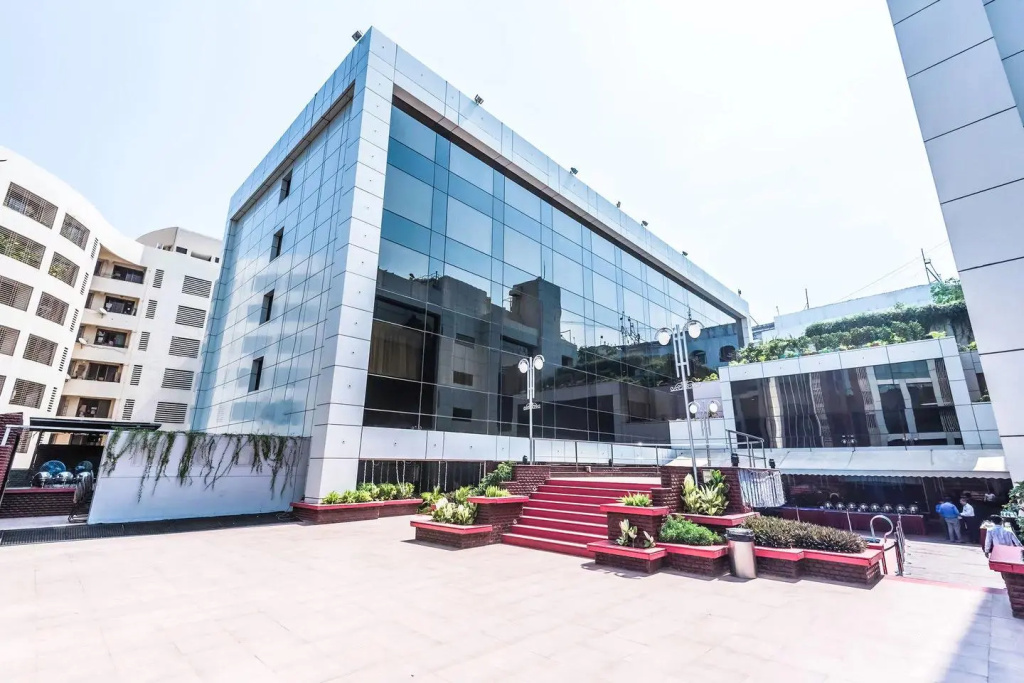 Hotel Kohinoor Continental, Airport - Newly Renovated