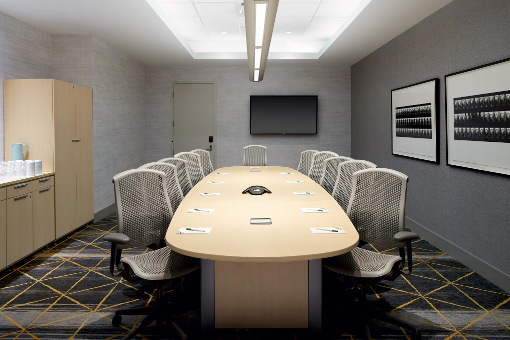 Holiday Inn & Suites Montreal Airport by IHG - Général