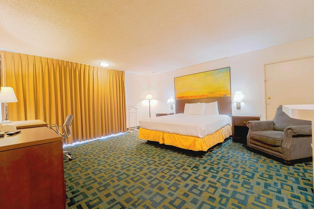 Standard Double room with balcony and with pool view (full double bed)