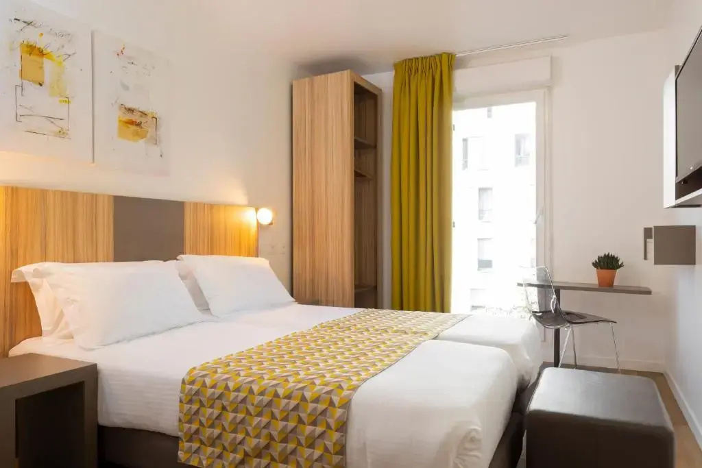 Double room (twin beds)