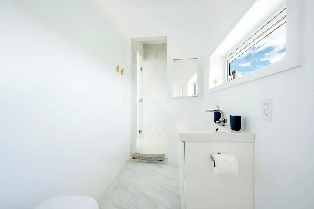 Modernized Beach House With Pool — фото 6