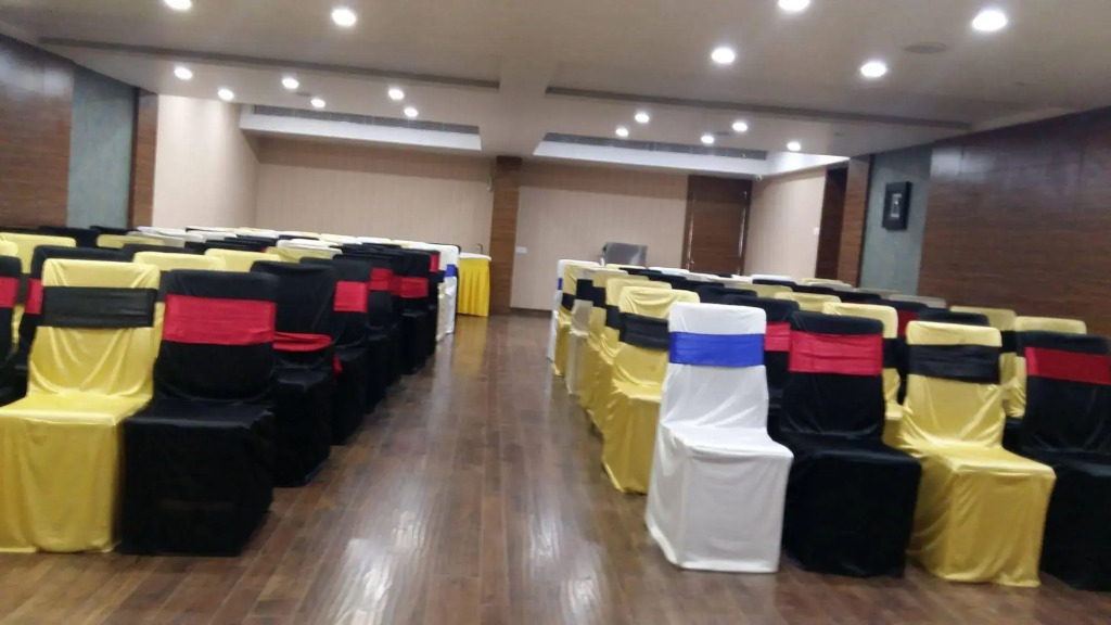 Lemon Tree Hotel Vadodra - фото 18