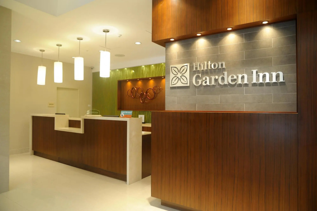 Lobby & Reception