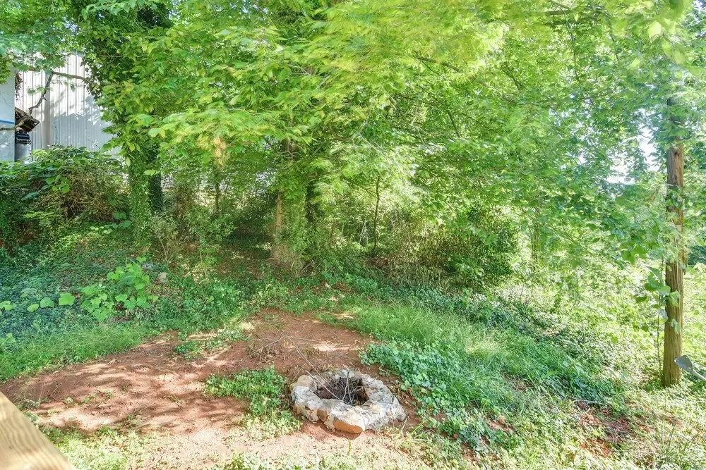 Near Dining: Columbus Cottage w/ Furnished Deck!