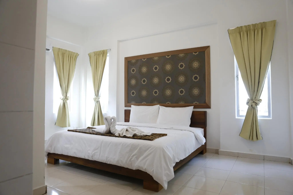 Deluxe Double room with balcony (full double bed)