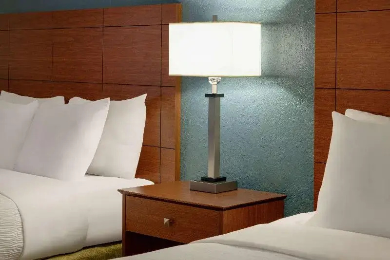 AmericInn by Wyndham Grand Rapids Airport North - Chambres