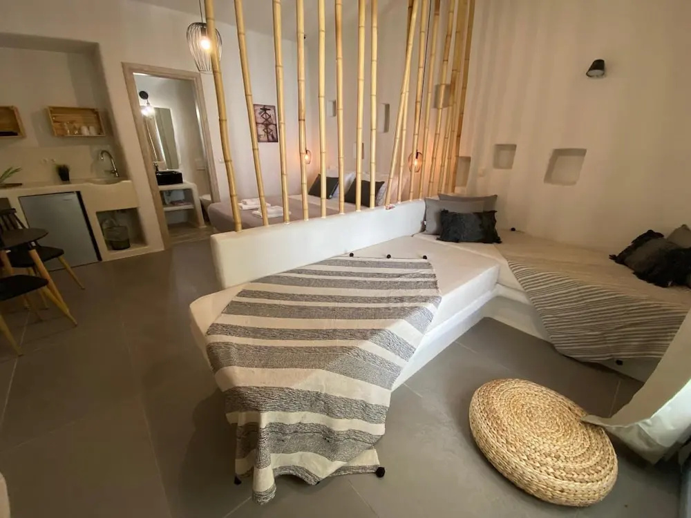 1 Bedroom Deluxe Quadruple room