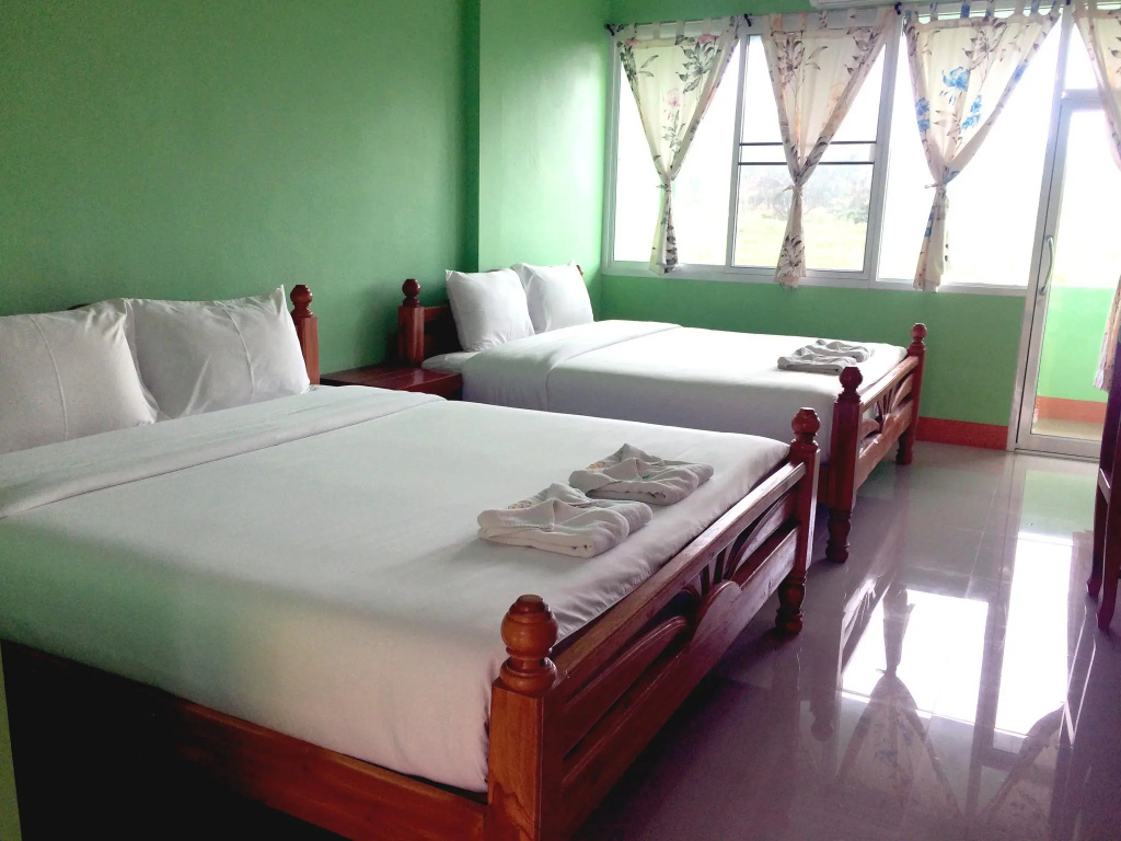 Deluxe Quadruple room