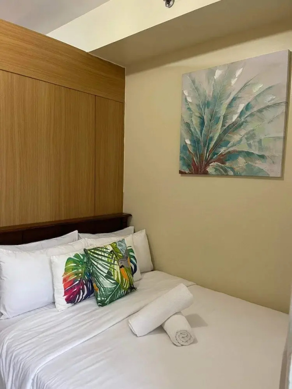 1 Bedroom Standard room with balcony and with pool view