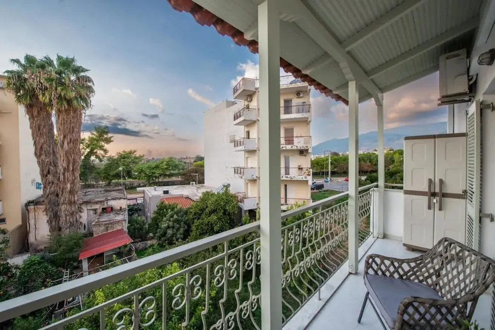 Dolce Favola Nomad Casa - Kalamata s City Getaway