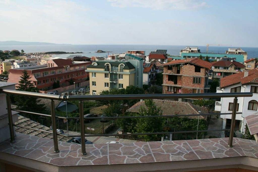 Balcony & Terrace