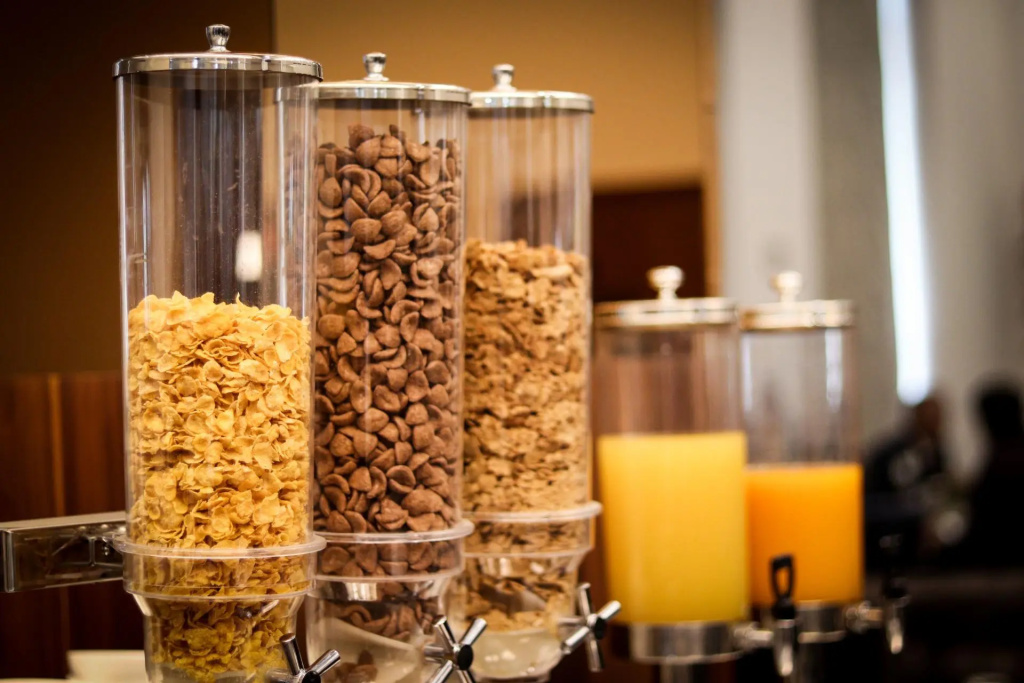 Food & Beverage