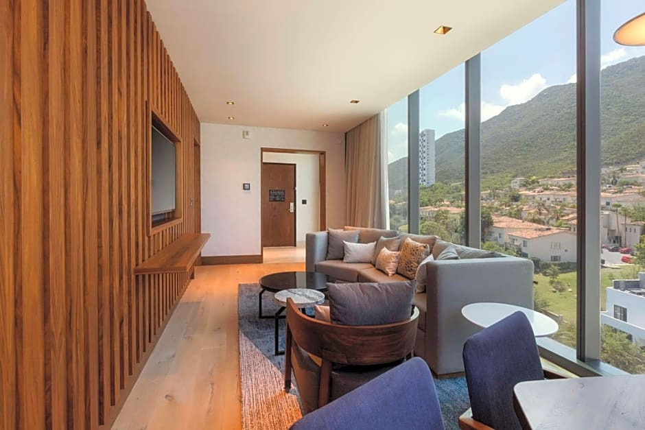 1 Bedroom Corner Double Club Suite (full double bed)
