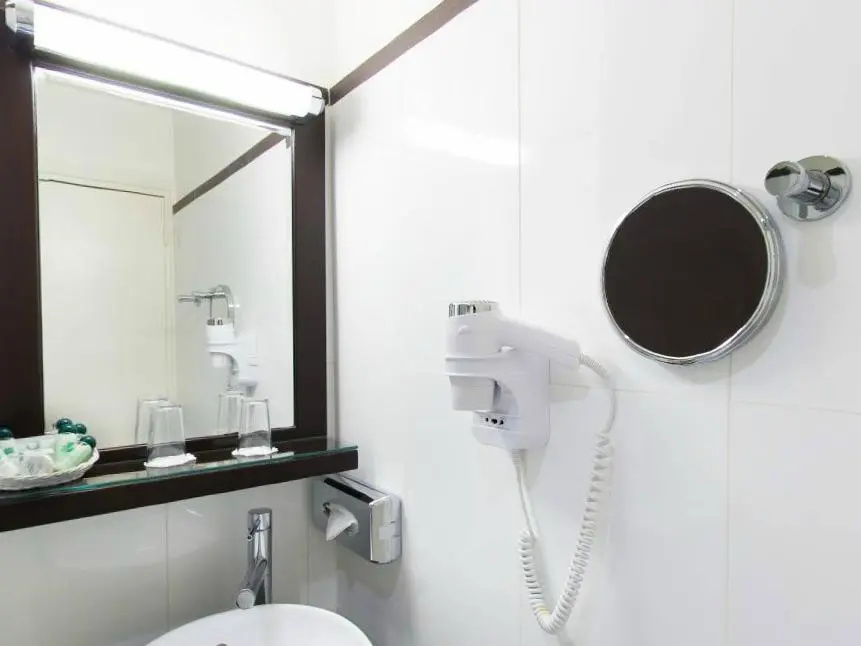 Superior Double room (full double bed)