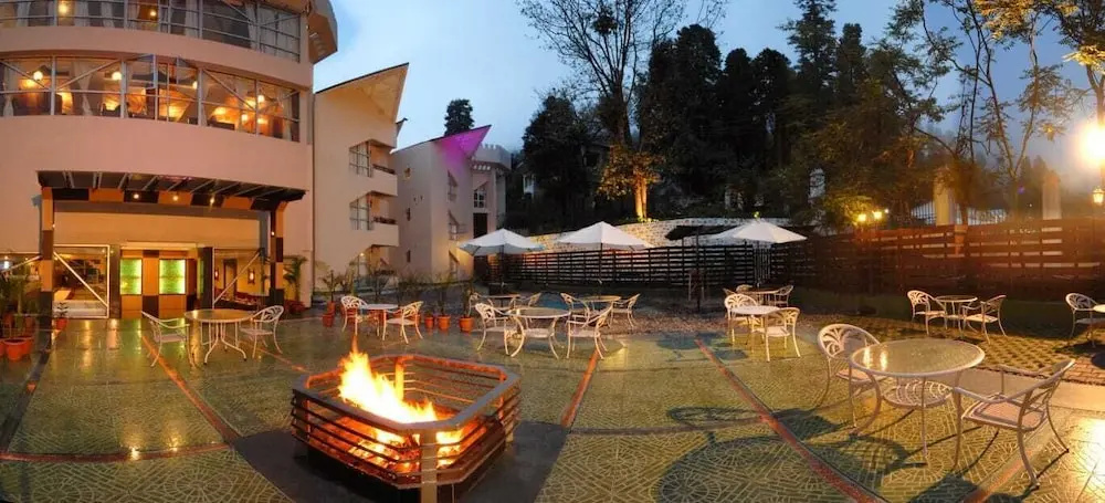 Hotel Arif Castle