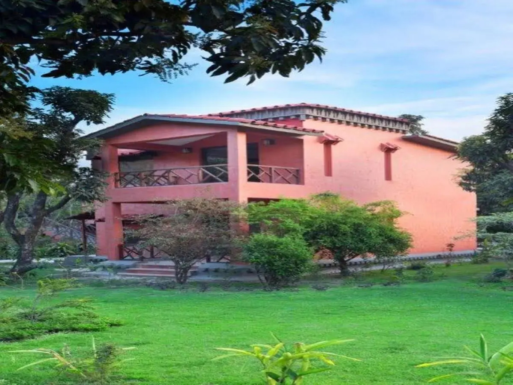 Corbett Gateway Resort & Spa