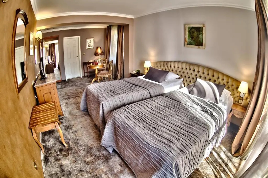 Meg Lozenetz Hotel - Chambres