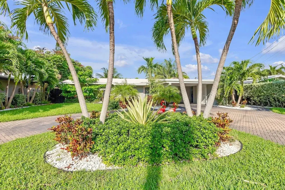 Flirty Flamingo Colorful Waterfront Escape w Pool