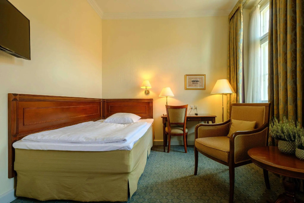 Standard Single room