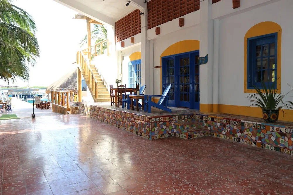 El Milagro Beach Hotel & Marina