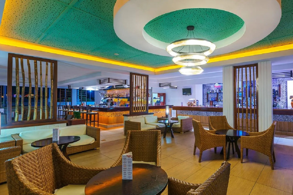 Lobby & Reception