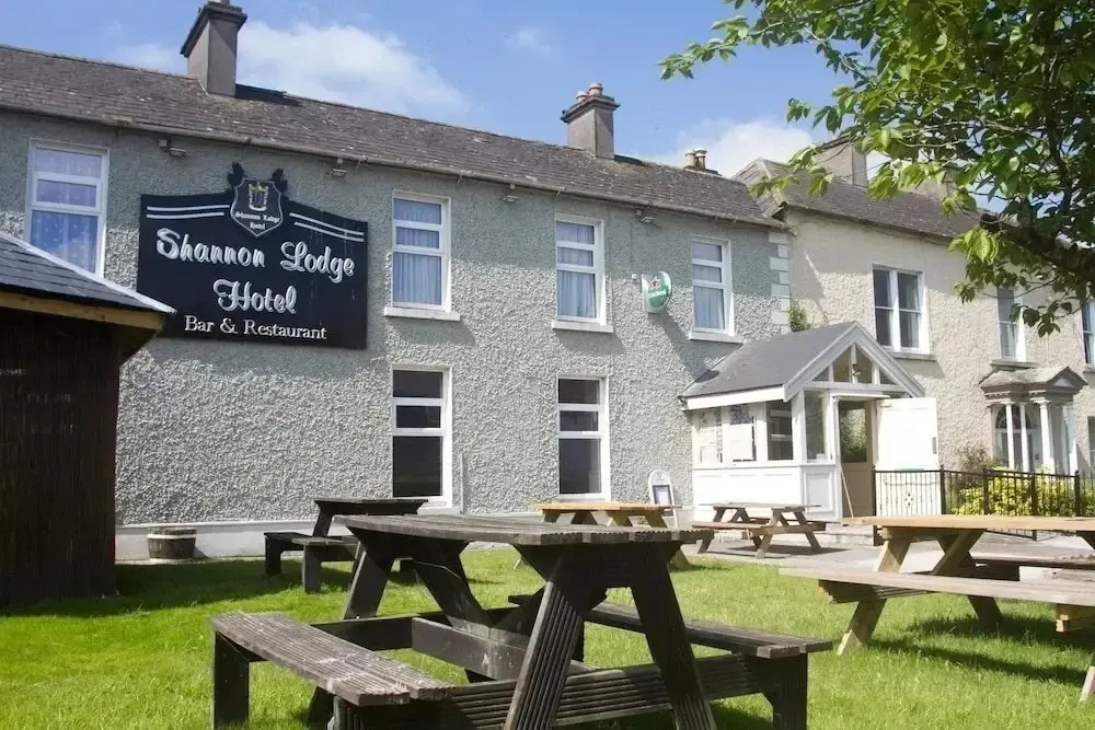 Brosna Lodge Hotel